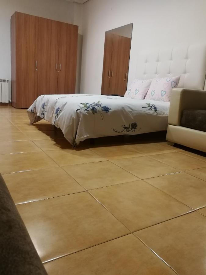 Pension Navarra Madrid Extérieur photo