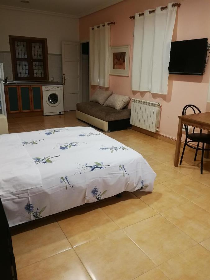 Pension Navarra Madrid Extérieur photo