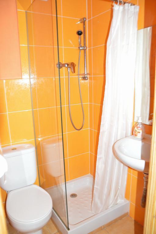 Pension Navarra Madrid Extérieur photo