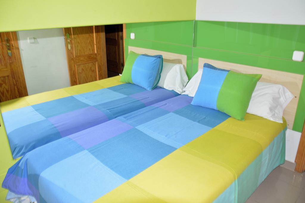 Pension Navarra Madrid Extérieur photo