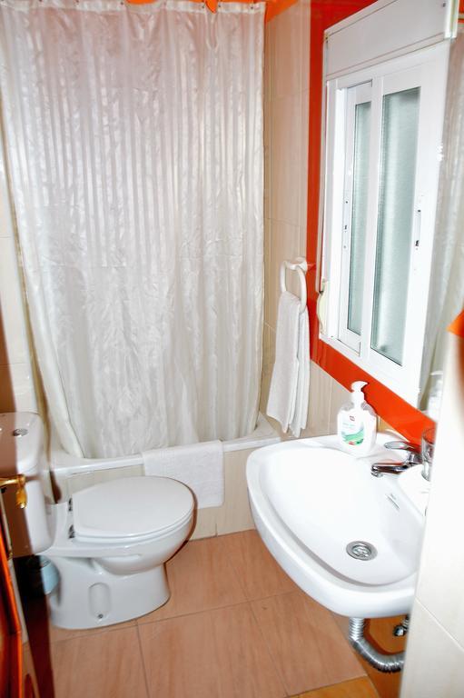 Pension Navarra Madrid Extérieur photo